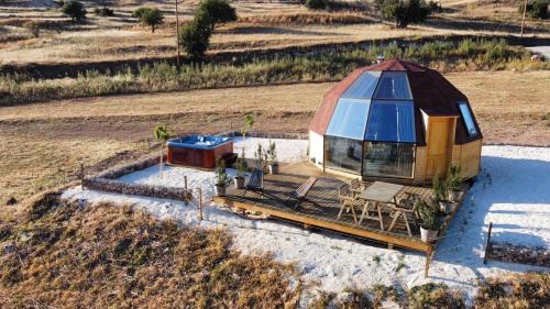 Akoursos Chalet De Ski | The Hive