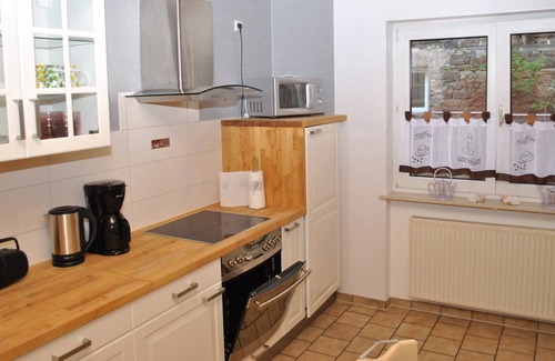 Neustadt-Lachen-Speyerdorf Maison | La maison de vacances avec une cour calme et confortable directement sur la piste cyclable aux herbes et aux betteraves