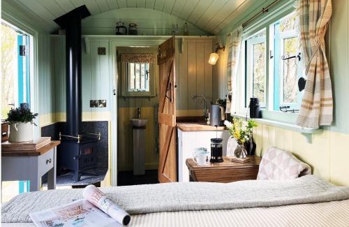 Sutton Maison | The Hollies Shepherds Hut by The Suffolk Cottage Collection