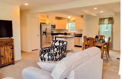 Hollywood Maison | The Hollywood