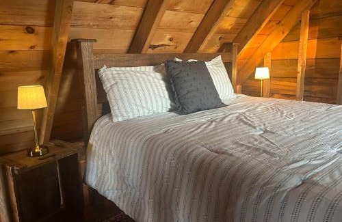 Hastings Highlands Maison | The Homestead at Rutledge Lake