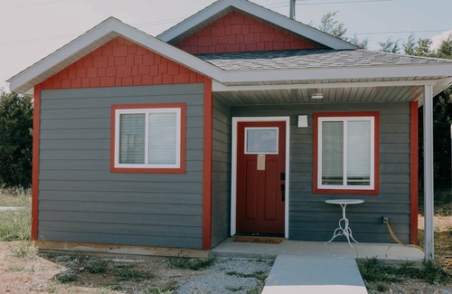 Trenton Maison | The Honeymoon Hideaway