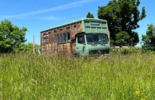 Trowbridge Autre | The Hoot Romantic Glamping