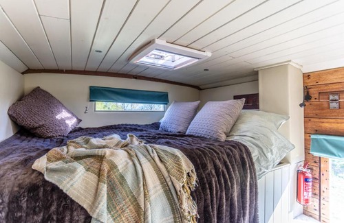 Trowbridge Autre | The Hoot Romantic Glamping