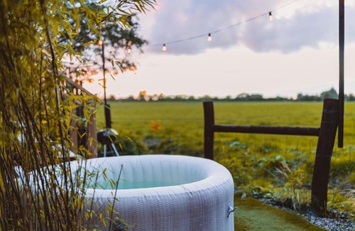 Garadice Autre | The Horrrsebox Tinyhouse Glamping