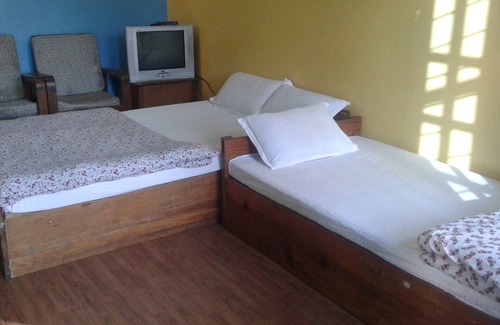 Dharan Hôtel | L'Hôtel Ambassador (Lodge, Restaurant & Bar)