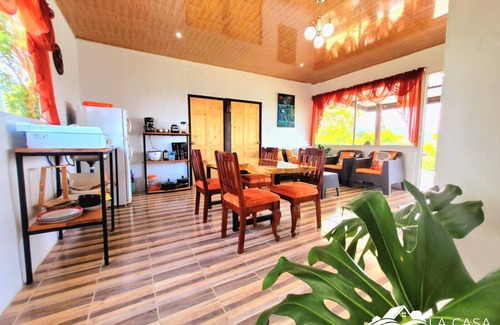 Canton Guatuso Maison | The House on the Hill