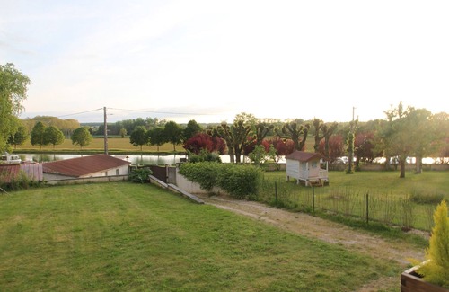 Ravieres Maison | La maison et son jardin sur le Canal de Bourgogne
