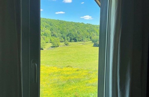 Asnieres Villa | La Maison de la Vallée