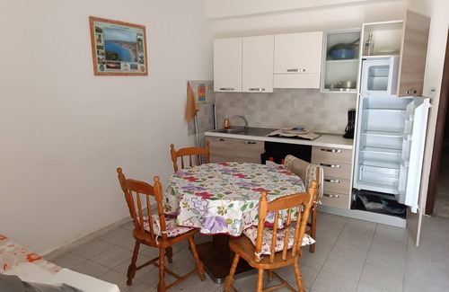 Bova Marina Appartement | The house is located 100m from the sea complete with WiFi TV and air conditioning