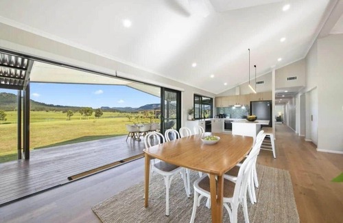 Broke Maison | The House @ The Charles at Broke Hunter Valley Luxury