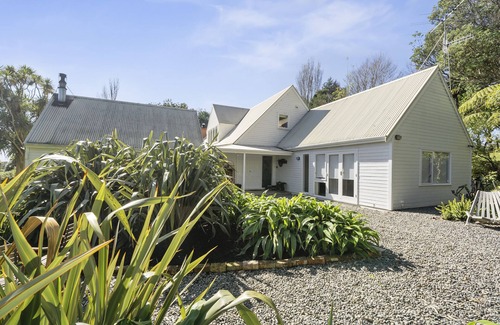 Te Horo Beach Maison | The House - The Lodge Te Horo