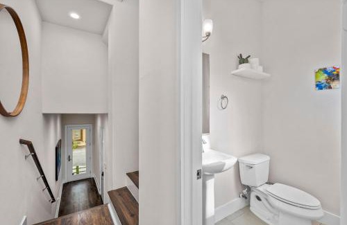 Riverside Terrace Villa | The Houston Villa - 2Qn+1King -MedCenter NRG ZOO