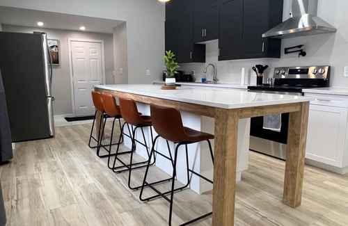 South Bruce Peninsula Maison | The Huron House -Relaxing getaway just steps away from Lake Huron!