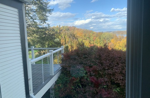 Milton Maison | The Huron- large family friendly home with unforgettable views