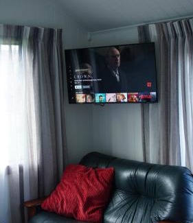Whitianga Maison | The Hut 56