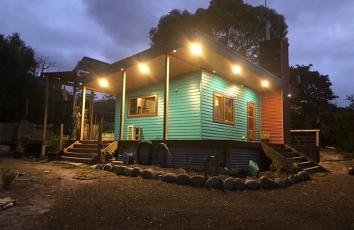 Abels Bay Appartement | The Hut; simple, close to coast and bush, low impact, warm and comfortable