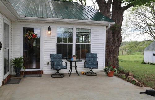Bardstown Maison | The Hutch