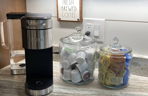 Pickens Cabine | The Hygge House- Lux w/Dual Shower, Soak Tub & Spa