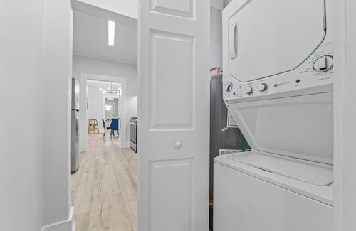 South Pensacola Maison | The Indigo. Cozy family cottage