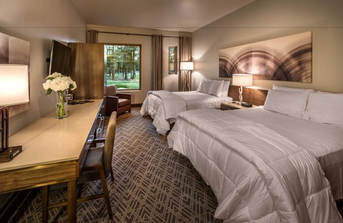 Gold Mountain Hôtel | The Inn at Nakoma