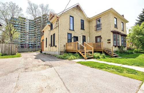Kitchener Maison | The Iron Bridge on Victoria Park - 1 Bed | 1 Bath