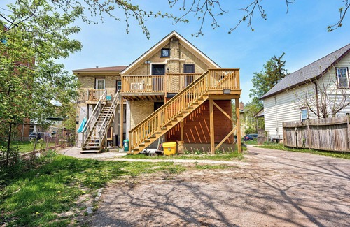 Kitchener Maison | The Iron Bridge on Victoria Park - 1 Bed | 1 Bath