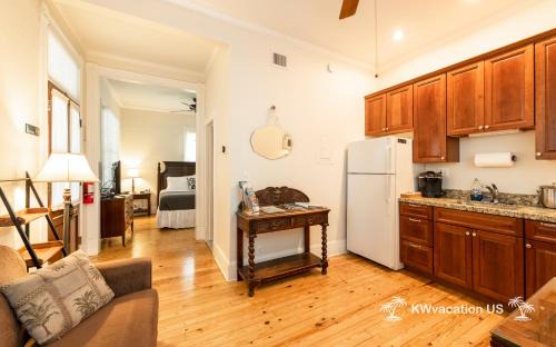 Historic Seaport Appartement | The Island Suite at KW Vacation