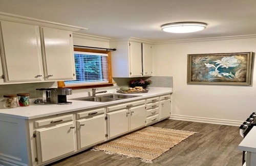 East Side Costa Mesa Maison | The Islander: A Beautiful Bahamian retreat next to Newport Beach