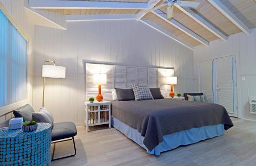 Central Beach Hôtel | The Islander Inn