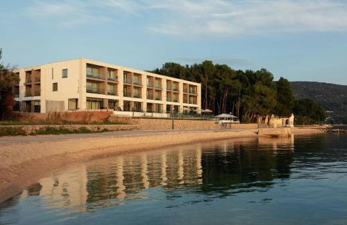 Cres Hôtel | The Isolano, Adults Friendly Resort, Autograph Collection