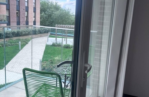 Harlow Appartement | The Ivy Abode 2 bedroom Apartment