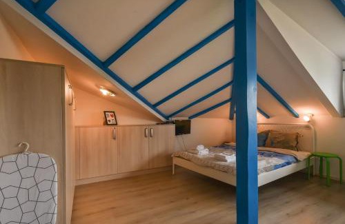 Lozenets Appartement | The Ivy House - A Cozy Attic near the City Center by Flat Mаnager