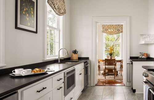 Charleston Historic District Maison | The Jasmine House