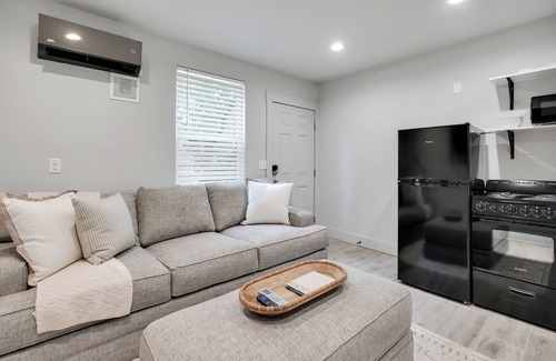 Wilmington Appartement | The Jewel – Modern Retreat Near YMCA & Downtown