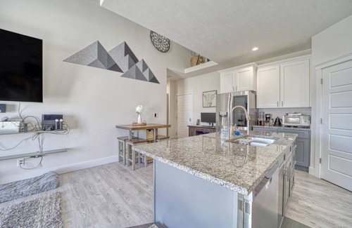 Twin Falls Maison | The Jolly Rancher, Luxury Amenities, Corporate and Vaca