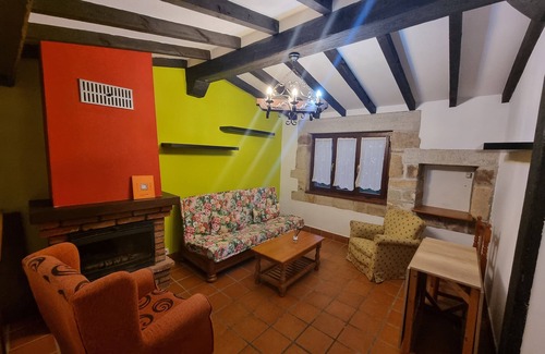 Caranceja Cottage | The Jomeruca. Town house near beach and mountains