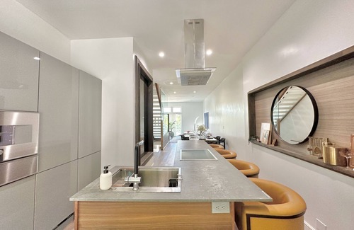 South Side Slopes Appartement | The Josephine Villa by Luxe PGH