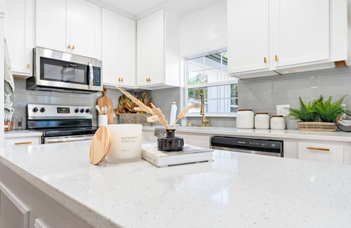 Landon Branch Maison | The JOY House in Waco, TX! "Charming 1934 Cottage"