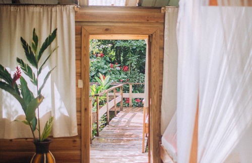 Good Living Camp Maison | Private Rainforest Cabana - taxes d'hôtel incluses!