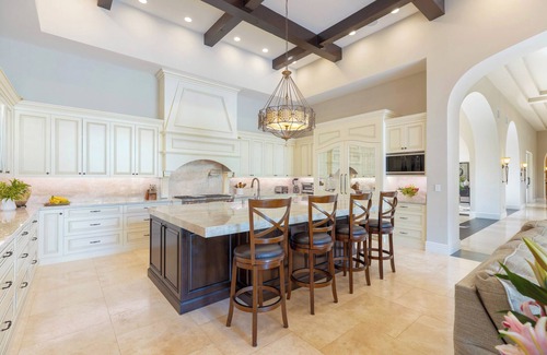 Kahala Maison | The Kahala Mansion: Luxury Home w/ Pool, Golf Stimulator, AC & Beach Access