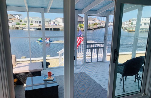 Beach Haven West Maison | The KAS - Lagoon Water Views. AC & WiFi. New outdoor shower