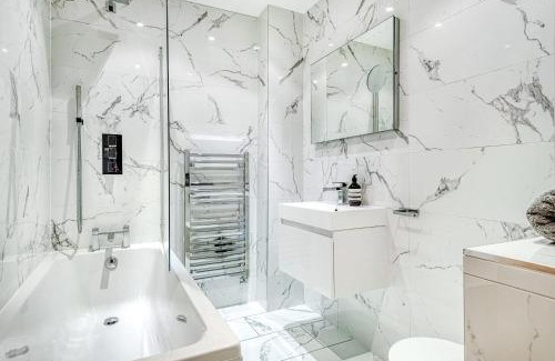 Frognal and Fitzjohns Appartement | The King of Spades
