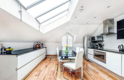 Frognal and Fitzjohns Appartement | The King of Spades