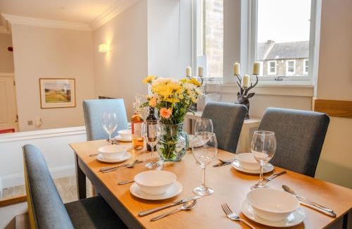 Kinross Maison | The Kinross Residence