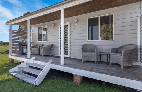 Lovedale Cottage | The Kookaburra Cottage