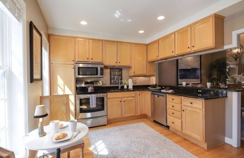 Old Town Alexandria Maison | The Lafayette House near Market Square
