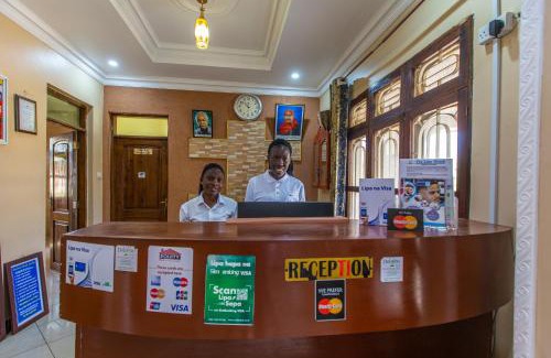 Mwanza Cabine | The Lahe Hotels