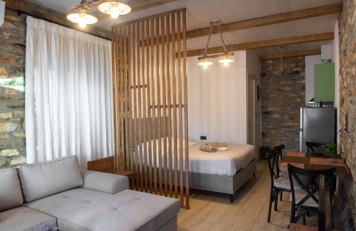 Kanalia Maison | The Lake House Angeliki