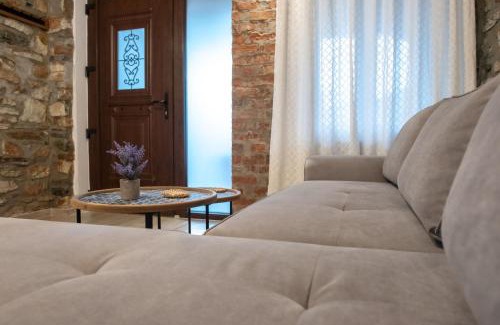 Kanalia Maison | The Lake House Angeliki